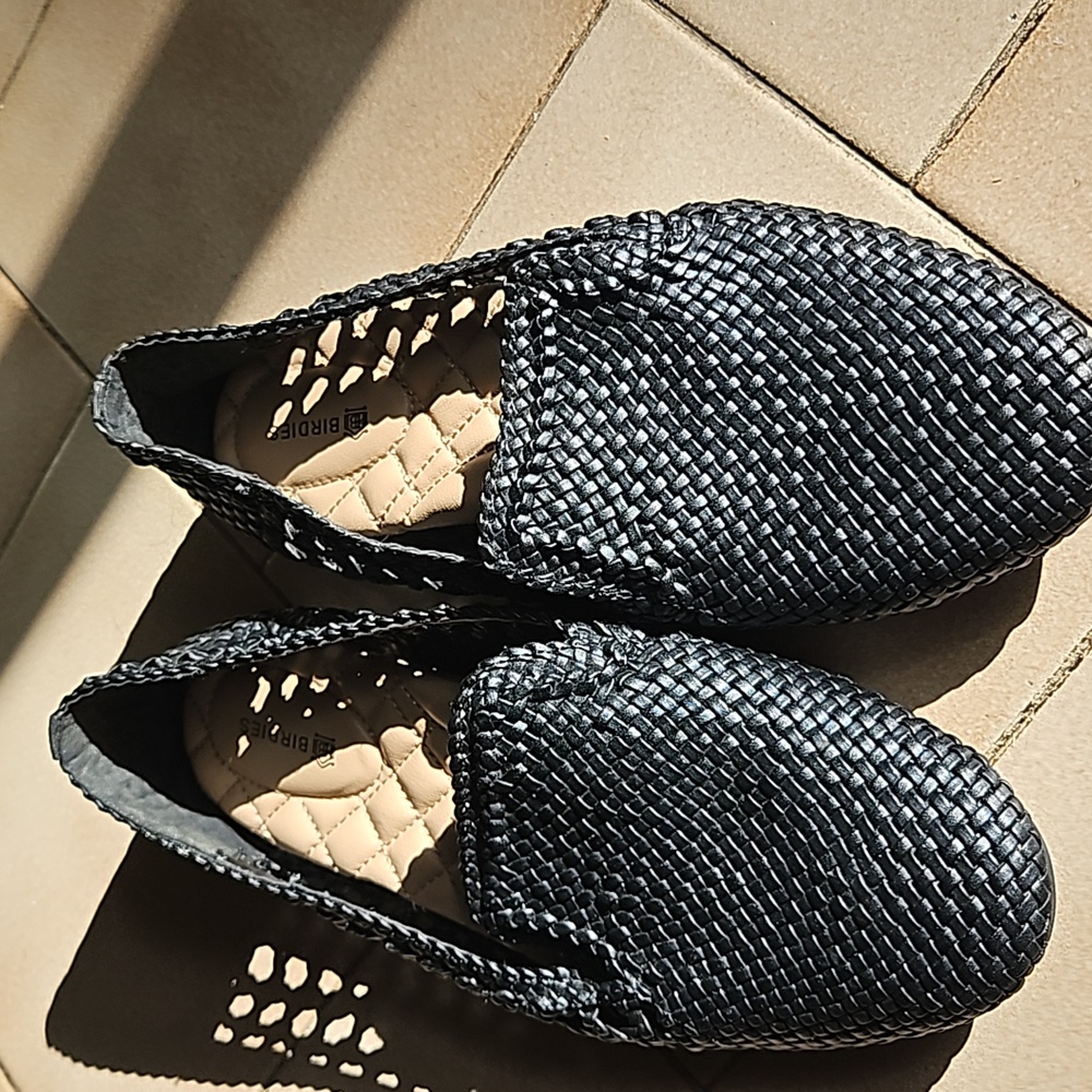 Birdies slip on woven shoes size 8 black